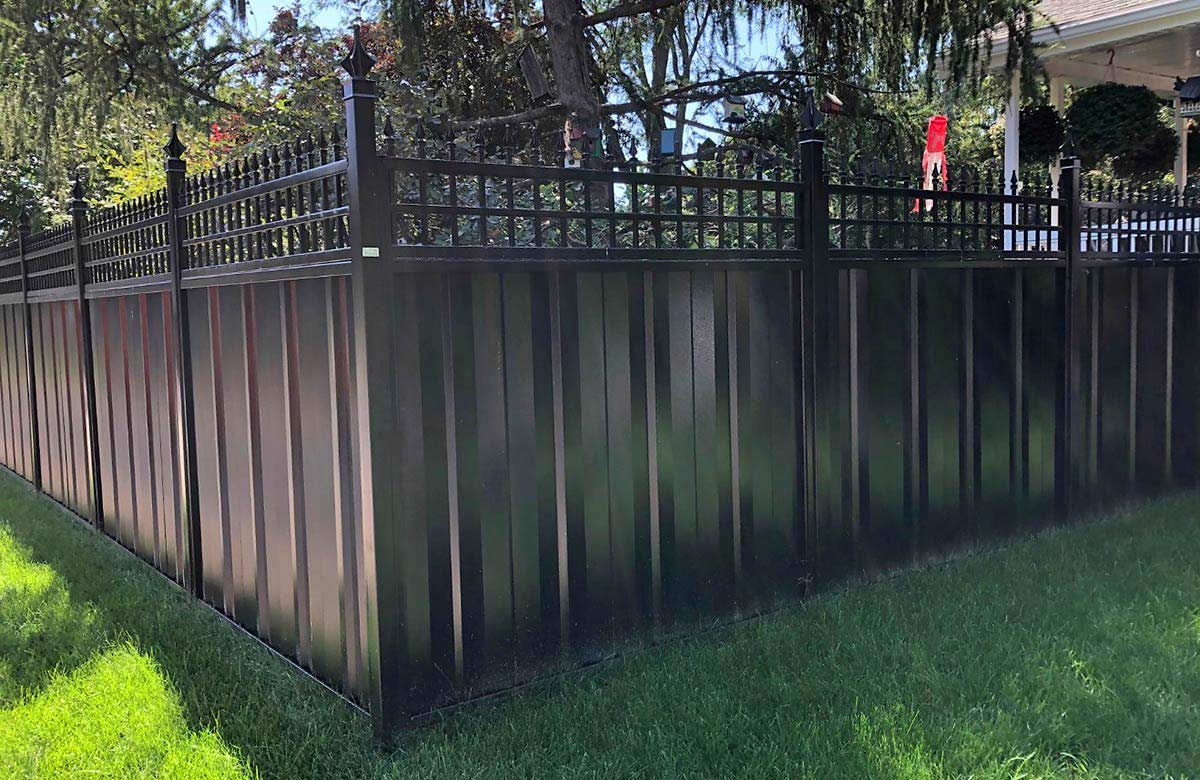 Privacy fence