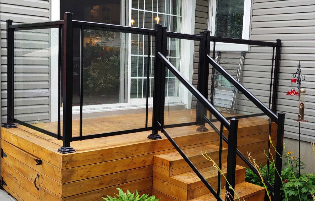 Aluminum railing