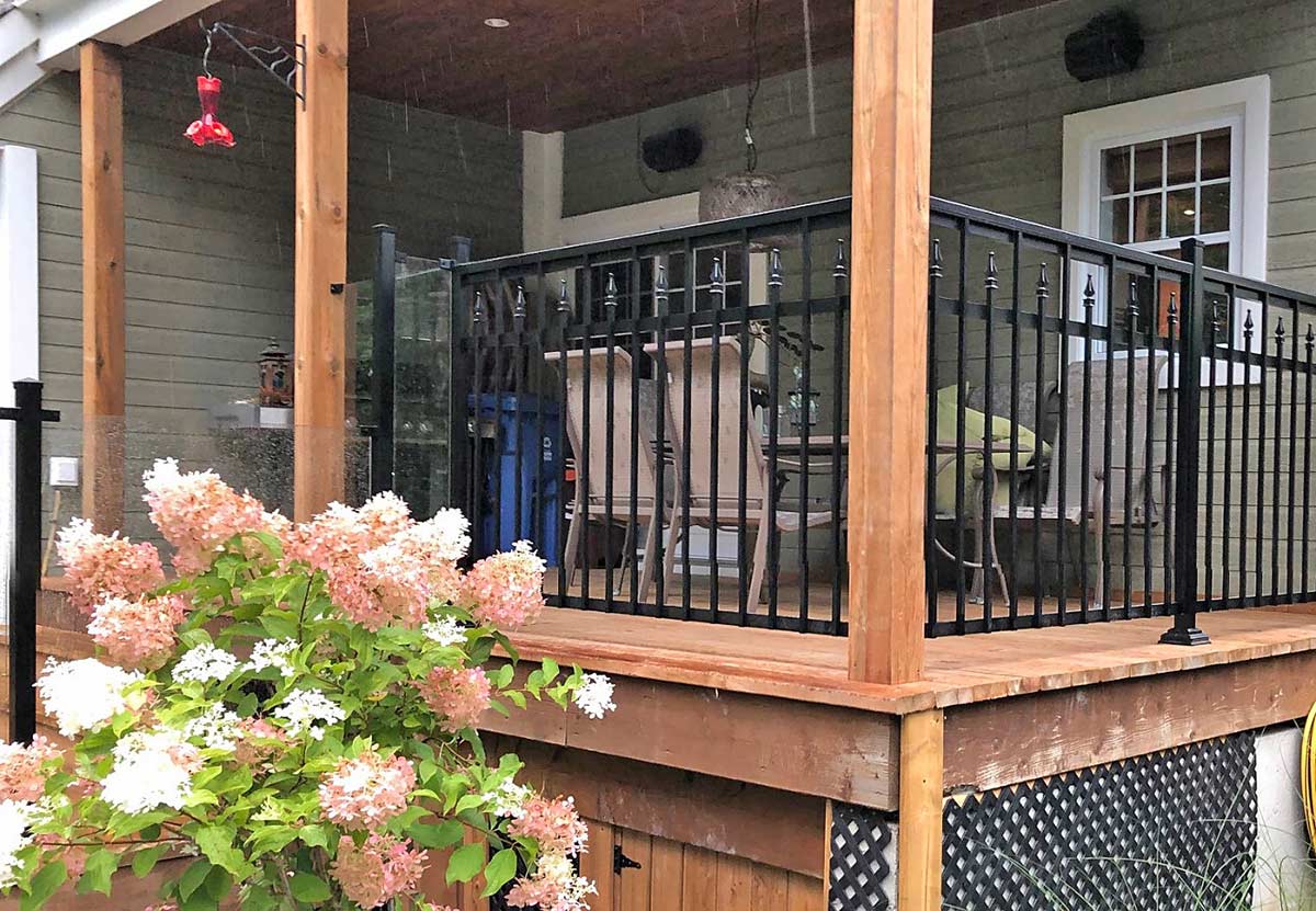 Aluminum railing