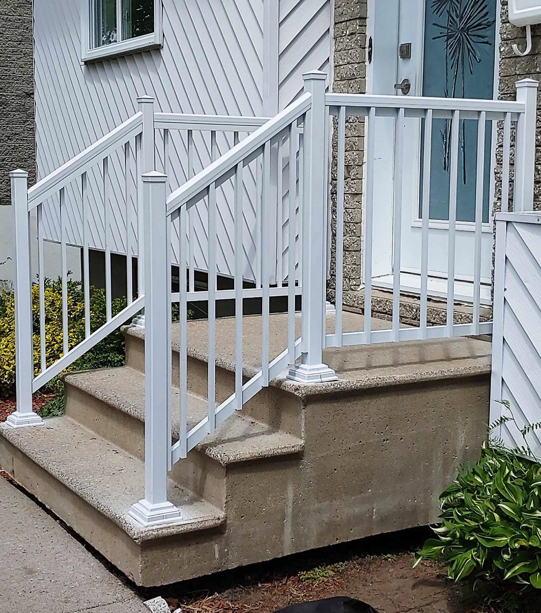 Aluminum railing